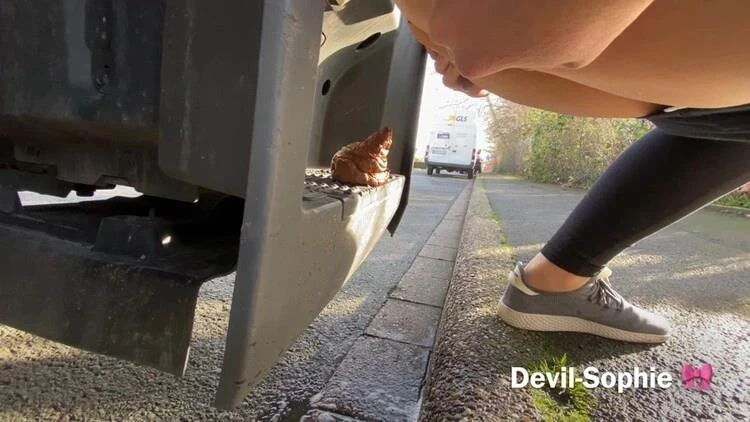 OMG - how does the shit get onto the truck running board - Devil Sophie - UltraHD/4K (2024)